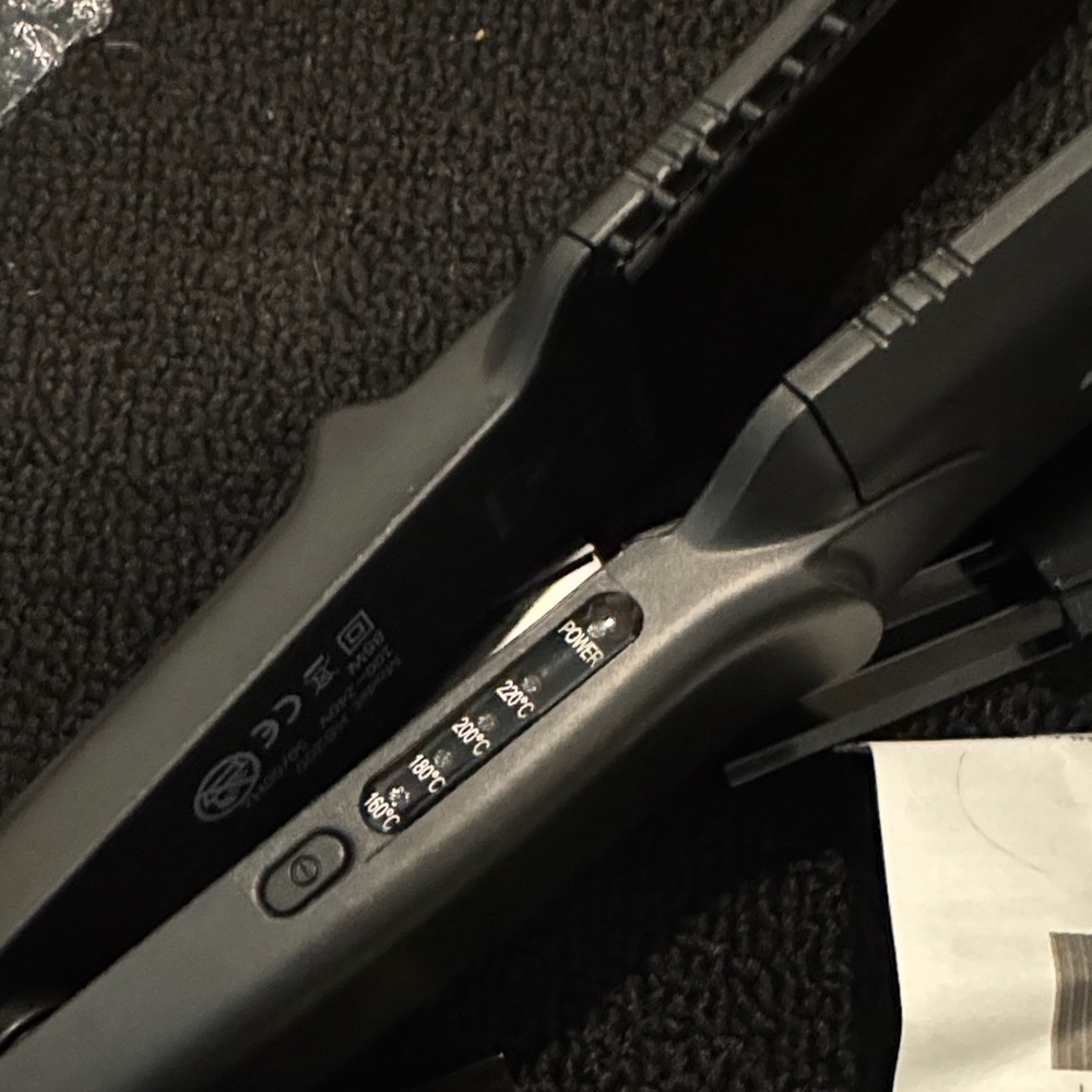 Black hair crimper straightening tool Electronic Device with Accessories BNIB
